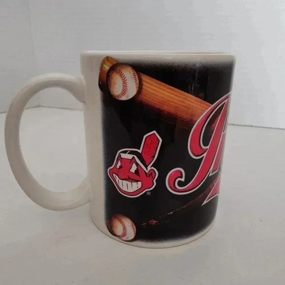 1998 Cleveland Indians mug cup, Chief Wahoo, EUC - Picture 3 of 6